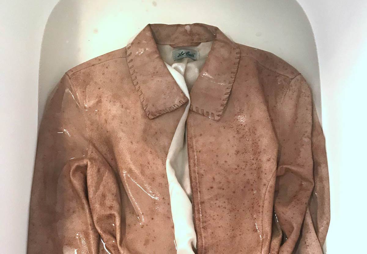 How to clean or wash suede clothing