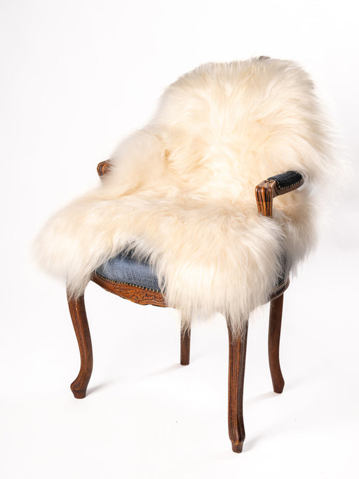 Off-white Icelandic sheepskin rug #01