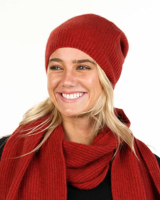 NX677 Scarlet p[ossum merino slouch scarf