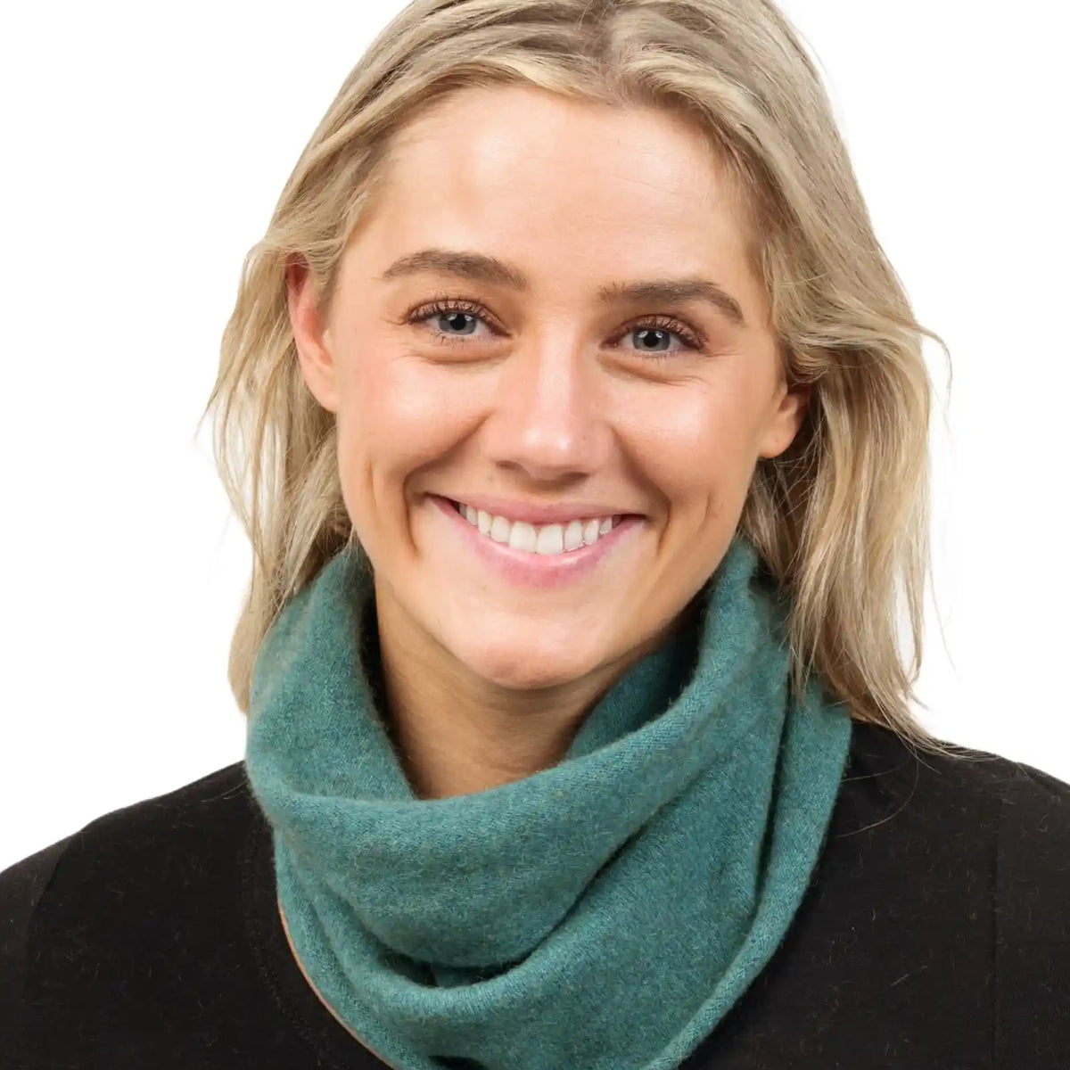 NX843-possum-merino-neckwarmer